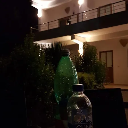Ξενοδοχείο με διαμερίσματα Albapika Agritourism
