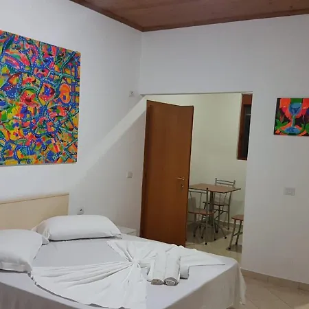 아파트호텔 Albapika Agritourism Vlorë